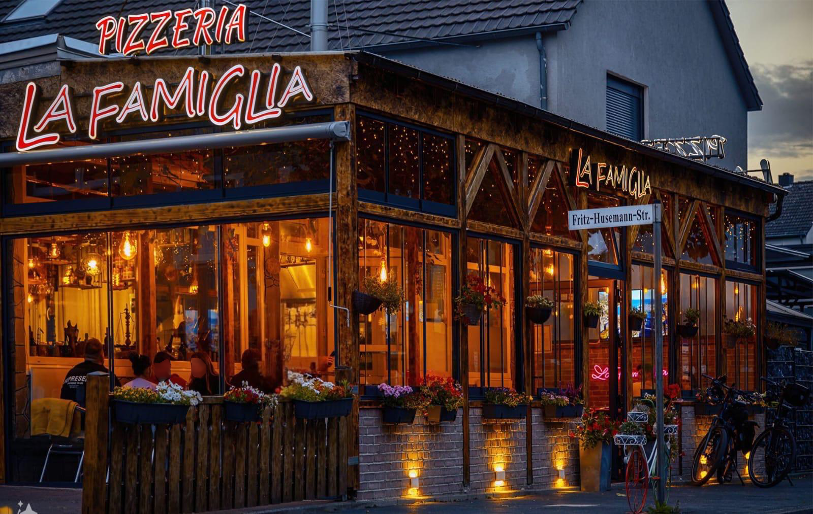 Pizzeria La Famiglia Außenansicht